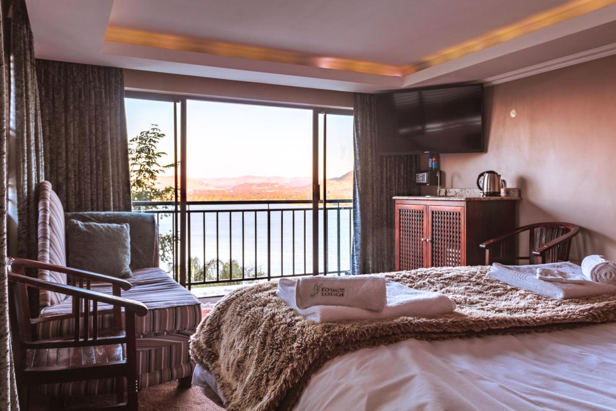 Kosmos Lodge Хартбиспурт Экстерьер фото
